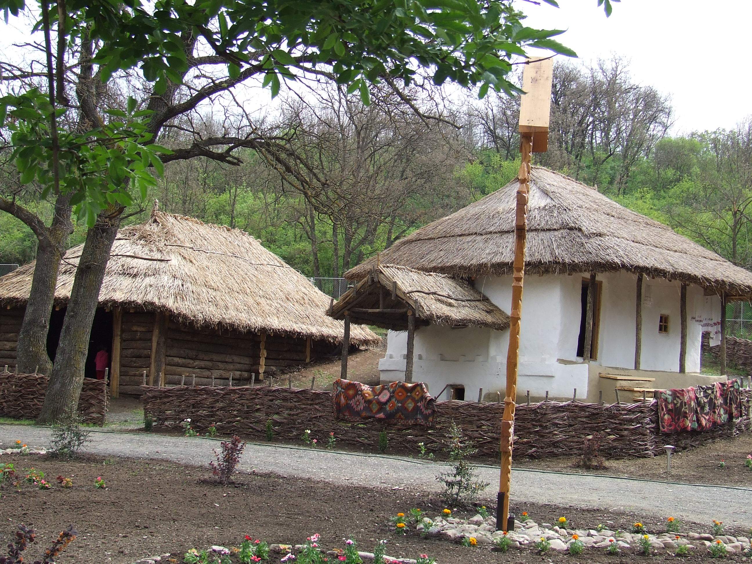 Muzeul Satului "Petru Caraman"